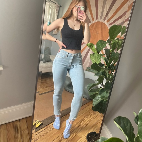 💙 Revolve Jeans 💙 - Picture 4 of 4